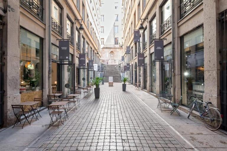 Guestready - Superbe Maison De Ville Duplex Lyon Buitenkant foto